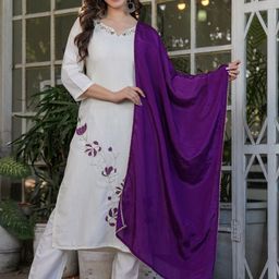 BAPS Floral Embroidered Notch Neck Thread Work Straight Kurta With Trousers & Dupatta-image-80
