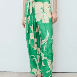 MANGO Women Floral Printed Flared Pleated Trousers with Belt-image-68
