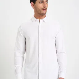 Peregrine by Pantaloons Men Spread Collar Textured Cotton Casual Shirt-picture-30