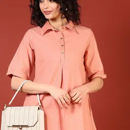 LIMEROAD Women Printed Thread Work Kurta-47