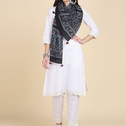 Dillen Floral Block Printed Pure Cotton Dupatta-image-34