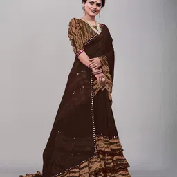 Flip The Style Embellished Sequinned Block Print Saree image 5