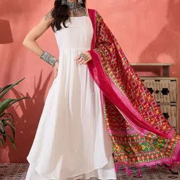 InWeave Women Regular Kurta with Palazzos & With Dupatta-15