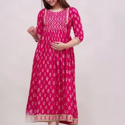 KIAARON Women Floral Printed Gotta Patti Floral Maternity Kurta-27