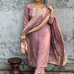 TWINS LADY Women Ethnic Motifs Embroidered Regular Thread Work Chanderi Silk Kurta with Trousers & With-58