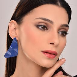 Reenisaa Triangular Studs Earrings image 3