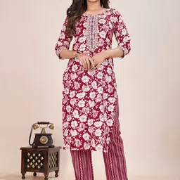 Women Basket Floral Printed Round Neck Kurta With Trousers-picture-42