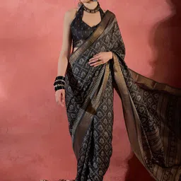 Saree mall Bagh Zari Silk Blend Sungudi Sarees-10