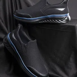 Red Tape Men Walking Non-Marking Sports Shoes-picture-45