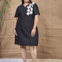 Curvy Lane Plus Size Embroidered Shift Dress-picture-29