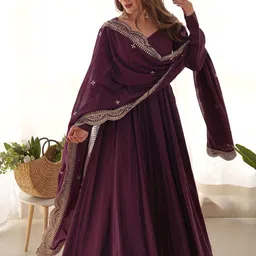 all about you Ethnic Motifs Empire Sweetheart Neck Anarkali Kurta Trousers & Dupatta-image-44