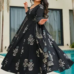 SRILICA Floral Printed Empire Anarkali Kurta With Trousers & Dupatta-45
