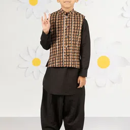VASTRAMAY Boys Floral Printed Cotton Pathani Kurta with Patiala-image-99