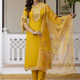 zinzraa Women Woven Design Chanderi Silk Kurta with Trousers & With Dupatta-picture-8