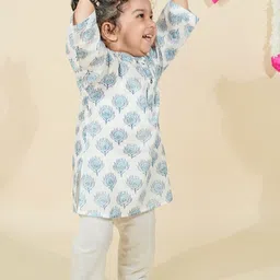 Chanda Mama Boys Floral Printed Mandarin Collar Straight Pure Cotton Kurta With Pyjamas-37