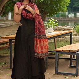 Aaghnya Women Solid Kurta with Palazzo & Dupatta-image-80