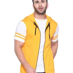 Blisstone Men Colourblocked Hooded Slim Fit T-shirt-image-94