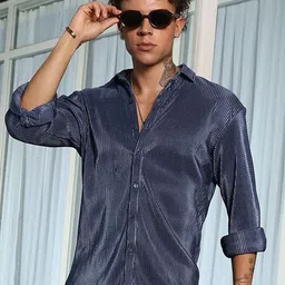 Campus Sutra Men Comfort Spread Collar Solid Casual Shirt-picture-36