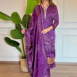 Women Bandhani Printed Kurta with Trousers & Dupatta-12