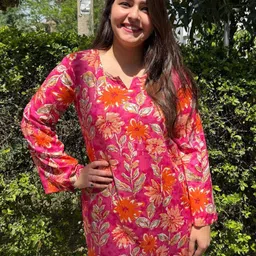 Sanskritam Floral Printed Notch Neck Pure Cotton Kurti image 5