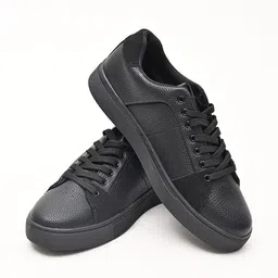 Snitch Men Textured Sneakers-30
