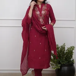 CREEPER Women Embroidered Regular Kurta with Trousers & With Dupatta image 5