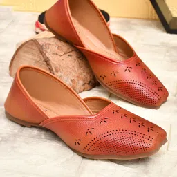 DOCTOR WALK Women Mojaris Flats-41