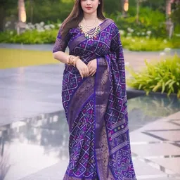 LeeliPeeri Designer Printed Zari Bandhani Saree-image-79
