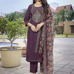 Royal Export Floral Embroidered Sequinned ChanderiStraight Kurta With Trousers & Dupatta-picture-34
