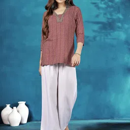 Anouk Maroon Leheriya Printed V-Neck Straight Short Kurta-15