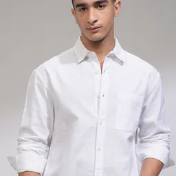 HIGHLANDER Men Dobby Textured Solid Relaxed Overshirt-image-32
