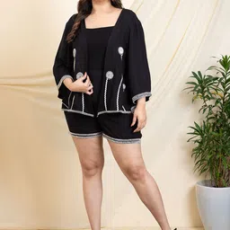 DEEBACO Plus Size Floral Embroidered Shurg With Shorts-80