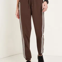Ajile by Pantaloons Women Cotton Mid Rise Joggers With Side Contrast Piping-picture-39