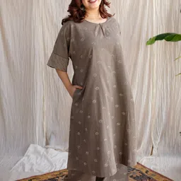 THE INDIAN ETHNIC CO Grey A-Line Ajrakh Cotton Co-Ord Set-image-37