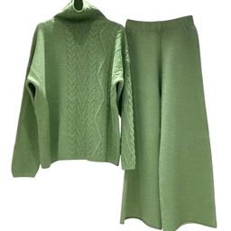 Alamode By Akanksha Green Kinsley Luxe Winter Pure Wool Co-Ord Set - Tracksuit-16