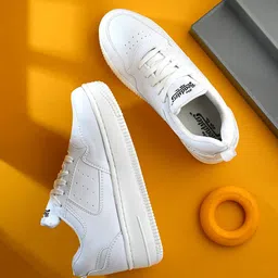 The Roadster Lifestyle Co Men Casual Sneakers-11