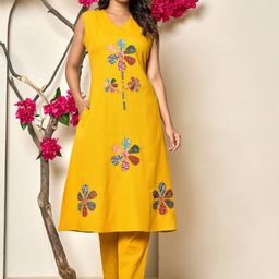 ADAA JAIPUR Floral Printed V-Neck Pure Cotton Kurta With Trousers-image-5