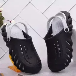 PENNEN Men Clogs-image-31