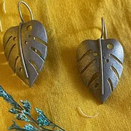 The Pari Contemporary Studs Earrings-29