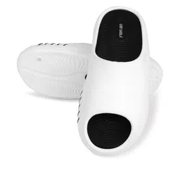 Free Kicks Men White Sliders-picture-41