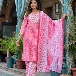 Women Pure Cotton Kurta Pant Dupatta Set-image-54