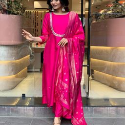 DIVASTRI Embellished Kurta With Trousers & Dupatta-image-74