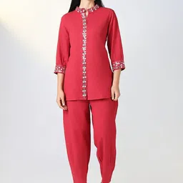 SHOWOFF Mandarin Collar Beads And Mirror Work Tunic And Trouser-image-31