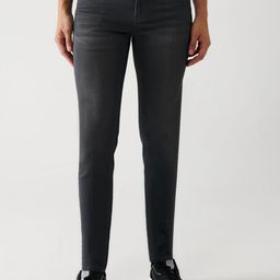 AVVA Men Light Fade Jeans-image-53