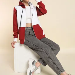 The Roadster Lifestyle Co. Women Contrast Regular Zipper Hoodie With 2 Kangaroo Pockets-image-94