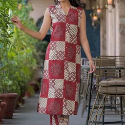ARAVALII Women Geometric Printed Cotton Kurta with Palazzo-picture-16