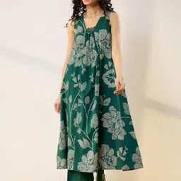 Rustorange Women Floral Printed Pleated Pure Cotton Kurta with Palazzos-image-101