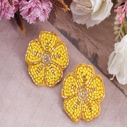 Vientiq Gold-Plated Artificial Beads Beaded Floral Shape Studs-13