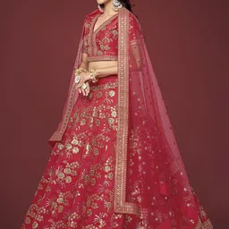 DIVASTRI Embroidered Sequinned Silk Semi-Stitched Lehenga & Unstitched Blouse With Dupatta image 3