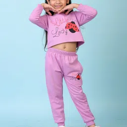 KUCHIPOO Girls Printed Round Neck Crop T-Shirt With Jogger-image-79